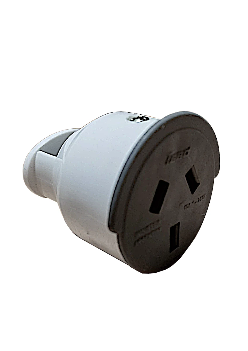FICHA 220V HEMBRA 10A BLANCA Y NEGRA
