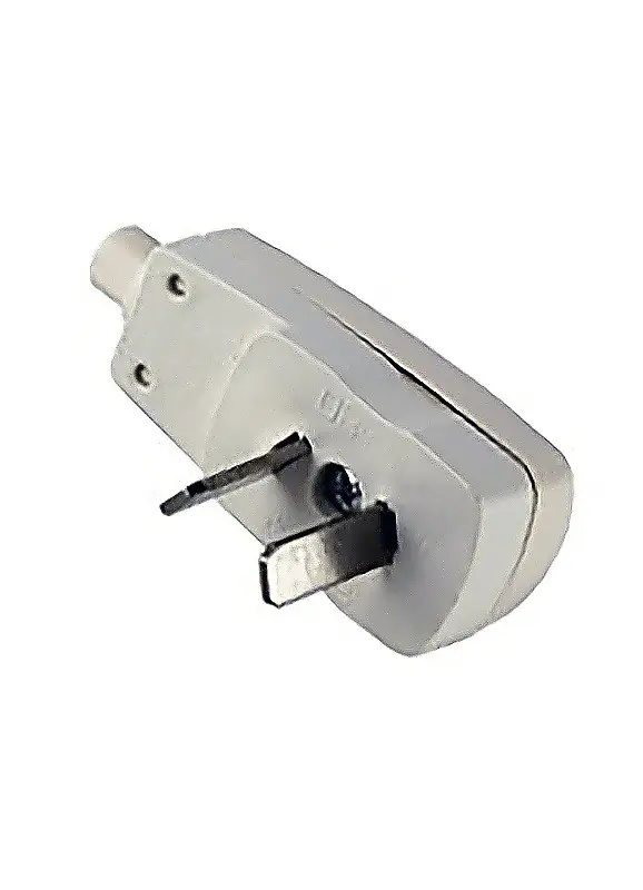 FICHA 220V MACHO SALIDA LATERAL GOTA 2 PERNOS PLANOS BLANCA